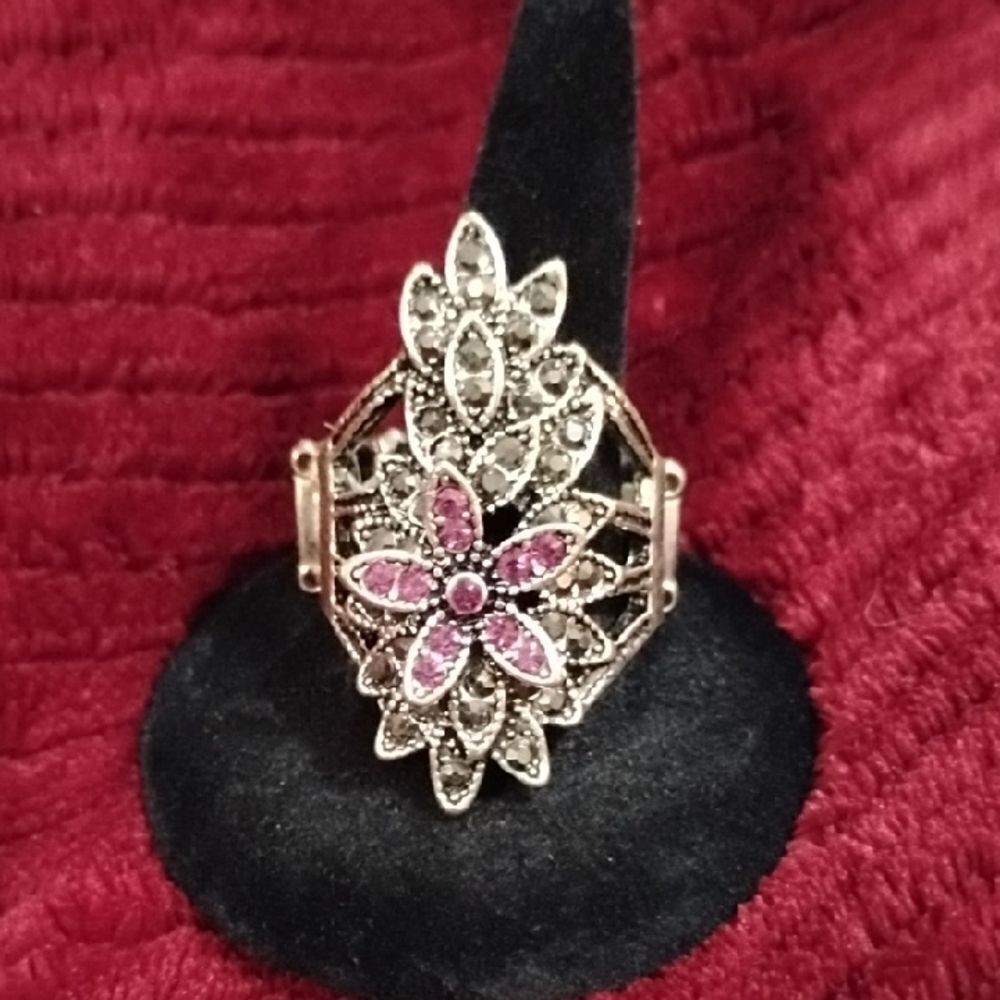 Silver and Pink Floral Cocktail Ring with Vintage Charm